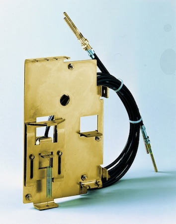 ABB 1SDA038368R1 Блокировка взаимная механическая - блокирующее устройство для каждого стационарного/выкатного выключателя E4 3p (часть 2)