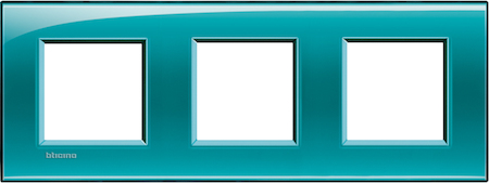 BTicino LNA4802M3VD LivingLight Рамка прямоугольная, 3 поста, цвет Зеленый