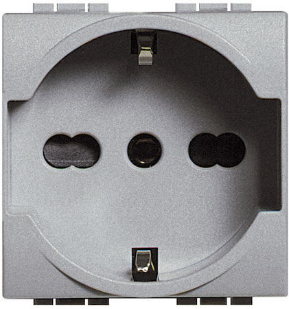 BTicino NT4140/16 Розетка 2П + заземление (центр., боков.) 16А с защитными шторками 2 модуля