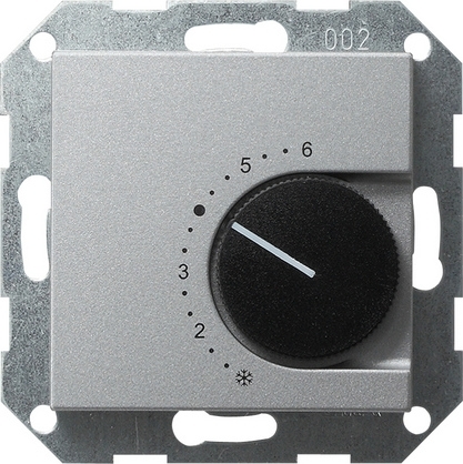 Gira 039726 Терморегулятор с переключающим контактом на 24V/10(4)A