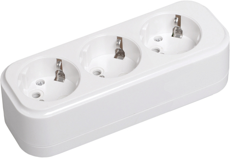 KYP11-16-03-00-Z Колодка К03 3 места 2Р+РЕ 16А/250В CLASSIC IEK
