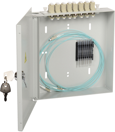 IEK FOBX8-N-4SCUS09 ITK Оптический настенный распределительный кросс укомплектованный: адаптеры SC (Simplex) 4шт;  пигтейлы SC/UPC 9/125 (OS2); ложемент; КДЗС