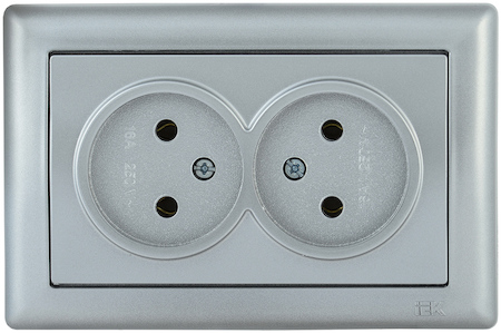 ERB20-K23-10 РС20-1-0-БС Розетка 2-ая без з/к 10А BOLERO серебряный IEK