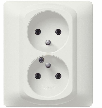 Legrand 771038 Galea Роз.2х2К+З фр.ст. white