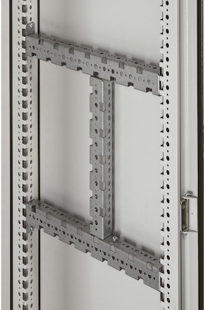 Legrand 048032 Траверс универсальный 1800мм