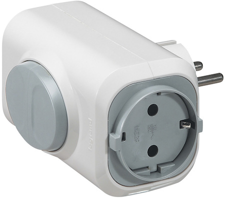 Legrand 050665 Розетка 4X2P+T с кнопкой выталкивания