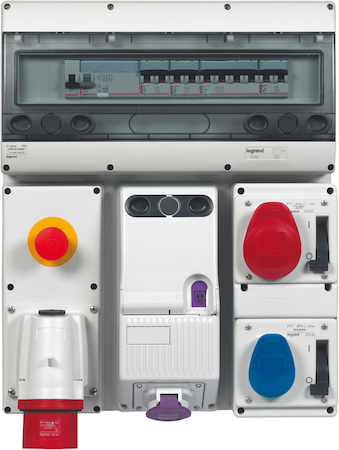 Legrand 057302 Розетка встр.с блок. 16А 3К+Н+З 380В IP44