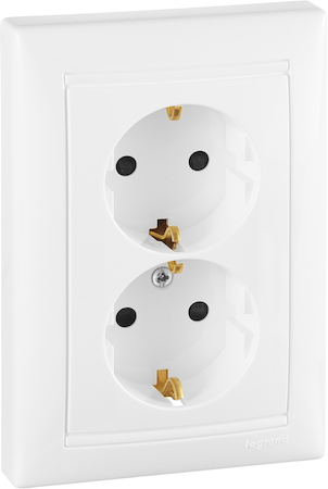 Legrand 694282 Розетка двойная Valena, 2К+З, немецкий стандарт, белая