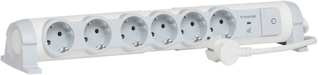 Legrand 694656 Удлинитель 6X2К+З 1,5м с УЗИП