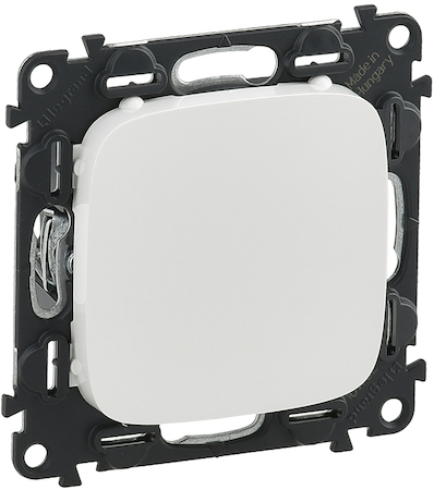 Legrand 755185 VLN-a БЕЛ Заглушка