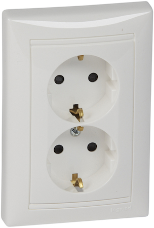 Legrand 774427 Розетка 2X2К+З в сборе шт БЕЛ VLN