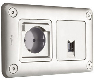 Legrand 077836 Розетка 2К+З без крыш. Нем16А