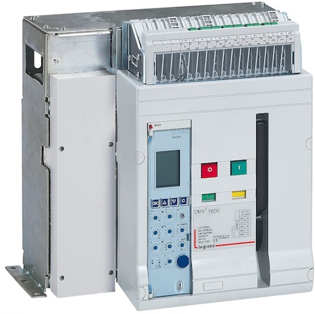 Legrand 028008 DMX3 1600 42kA фикс 4П 1000 A