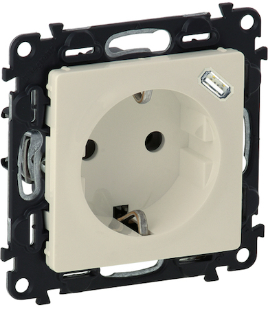 Legrand 753235 VLN-l Рзк 2К+З/USB C СЛК 