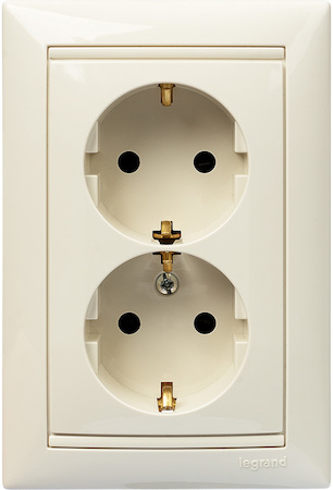 Legrand 774371 Розетка 2X2К+З в сборе шт СЛНК VLN