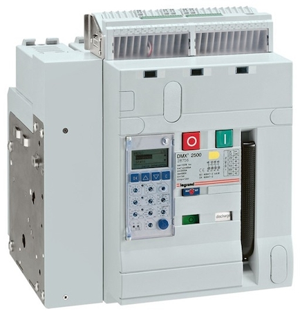 Legrand 028701 DMX³ - 1600, 42 кА, 3P, 800 A, выкатной