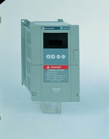 Schneider Electric VW3A8106 КОМПЛЕКТ ПОДКЛЮЧЕНИЯ ПК ATV