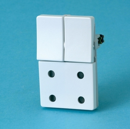 Schneider Electric 780453 СОЕДИНИТЕЛЬ КРЫШКИ 200ММ, ГОР.ОЦИНК.