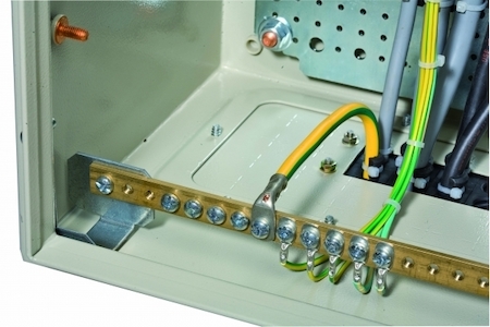 Schneider Electric NSYEDCOS КРОНШТЕЙНЫ ДЛЯ КОЛЛЕКТОРА ЗАЗЕМЛЕНИЯ