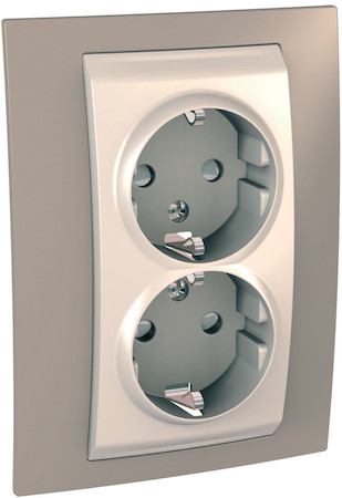 Schneider Electric MGU63.067.574 UNICA ХАМЕЛЕОН РОЗЕТКА двойная, с заземлением, со шторками, БЕЖЕВЫЙ/ КОРИЧНЕВЫЙ
