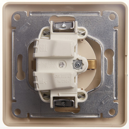 Schneider Electric GSL000246 GLOSSA РОЗЕТКА с заземлением со шторками с крышкой, 16А, IP20, в сборе, БЕЖЕВЫЙ