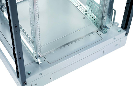 Schneider Electric NSYAEEC100C Заземл. контакт со штекером faston 100шт