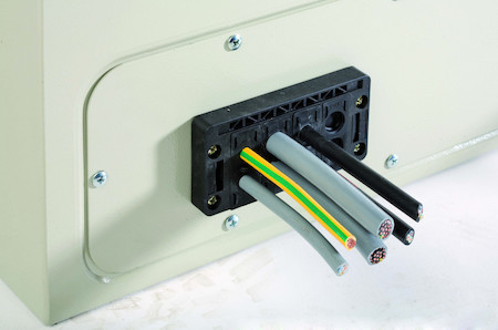 Schneider Electric NSYDCE244 ПЛАТА КАБЕЛЬНОГО ВВОДА ДЛЯ СОЕДИНИТЕЛЕЙ 24/4
