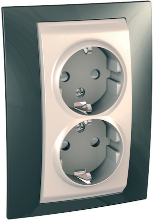Schneider Electric MGU63.067.524 UNICA ХАМЕЛЕОН РОЗЕТКА двойная, с заземлением, со шторками, БЕЖЕВЫЙ/ ШАМПАНЬ