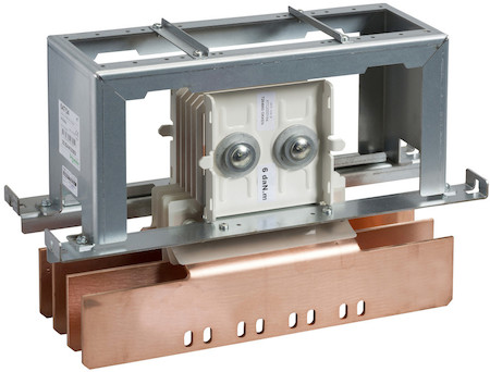 Schneider Electric 04704 ИНТЕРФЕЙС ШИНОПРОВОДА, 4 ПОЛЮСА, 1600 A