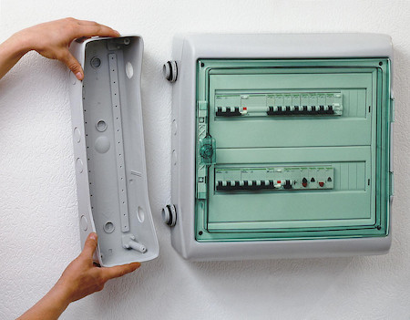 Schneider Electric 13984 ПЫЛЕВЛАГОЗАЩИЩЕННЫЙ.КОРПУС.ЩИТА KAEDRA 2*18 МОД