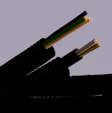 ДКС 7V71625 Электротруба ПНД гибкая гофр. д.16мм, цвет черный, с проводом ПуВ 3х2,5мм² РЭК "ГОСТ+", 25м