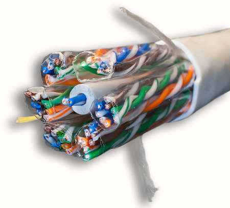 Кабель UTP 4х2х24AWG кат.5e медь Premium LSZH нг(А)-HF In. 305м (м) SUPRLAN 01-0307